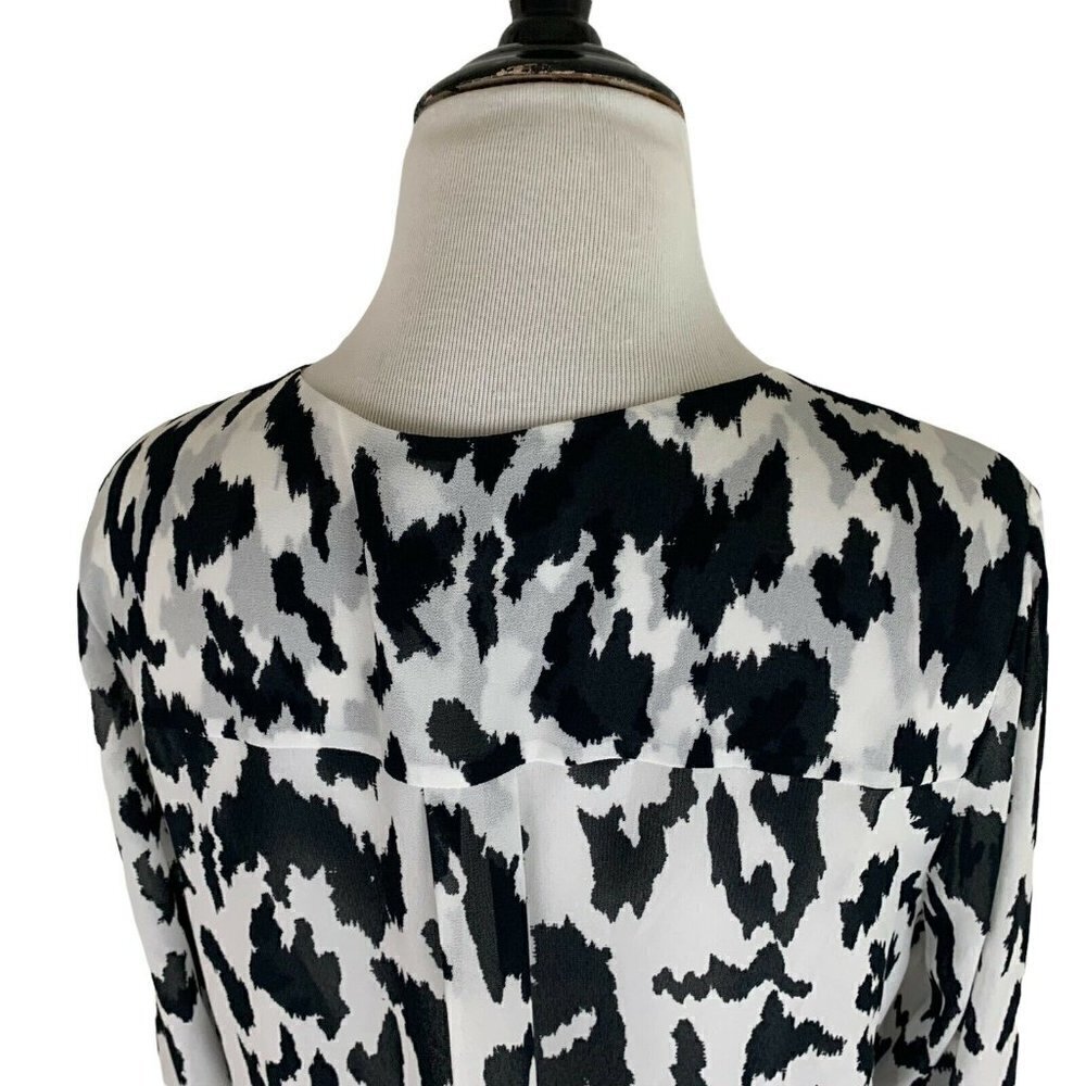 Gibson & Latimer Women's S Small Pop Over Blouse Button Down Animal Print Sheer - Picture 6 of 7